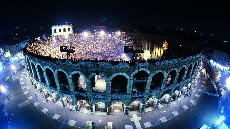 den gamla utomhusarenan i verona